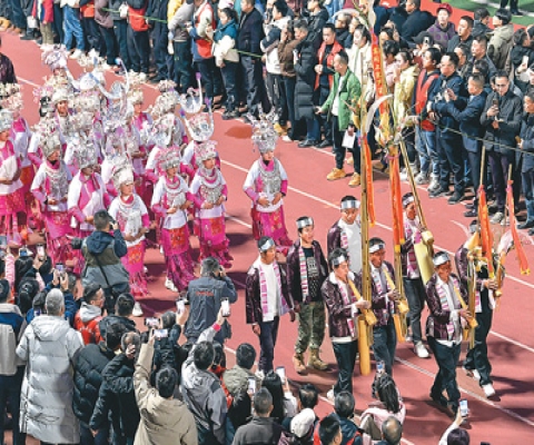 火爆的“村超” 火热的乡村